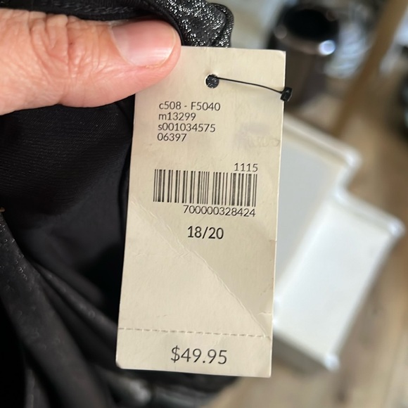 1 hour sale. Lane Bryant, sleeveless silver sparkle top, size 18/20 - Picture 3 of 5